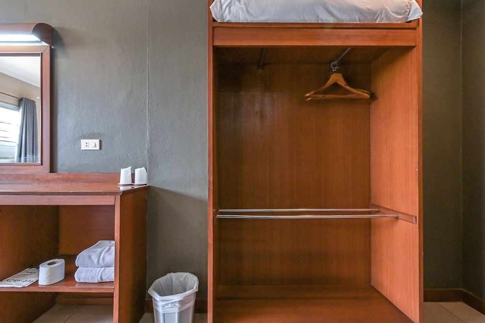 Rattana Park Hotel Standard Twin Room 14