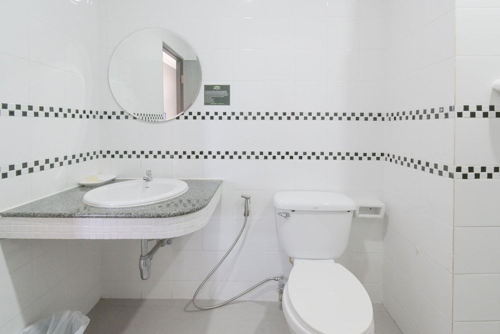 Rattana Park Hotel Standard Twin Room 10