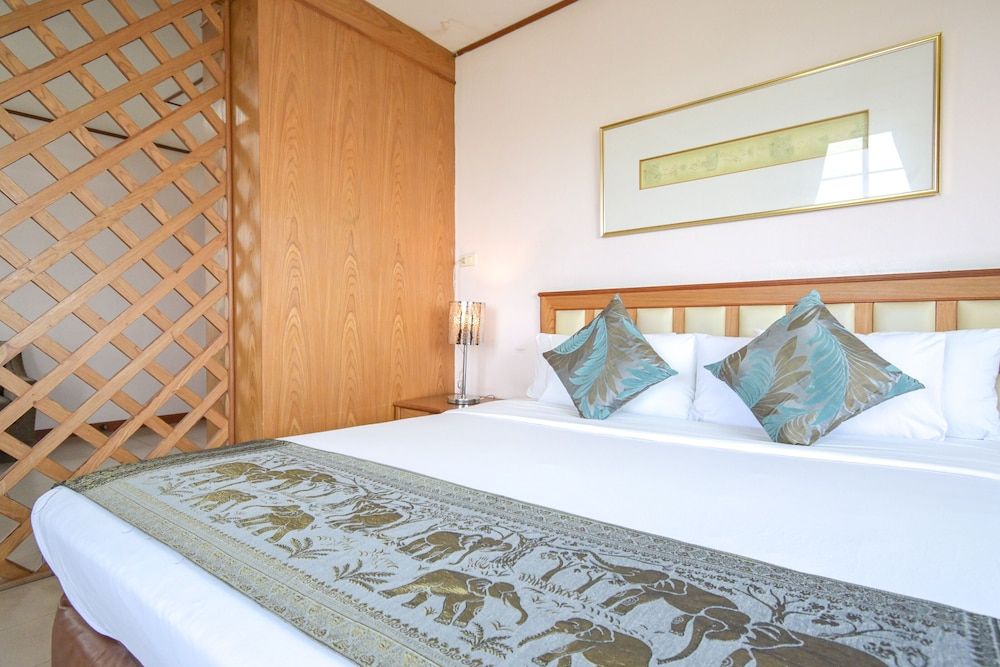 Rattana Park Hotel Super Deluxe Room 2