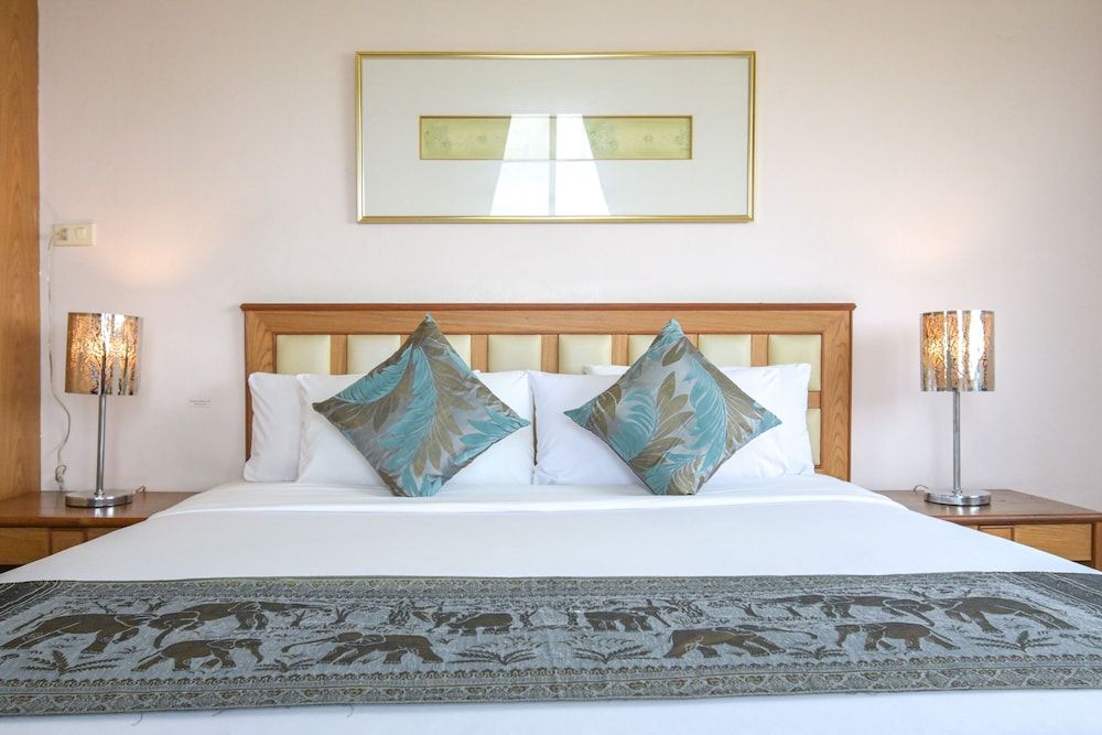 Rattana Park Hotel Super Deluxe Room