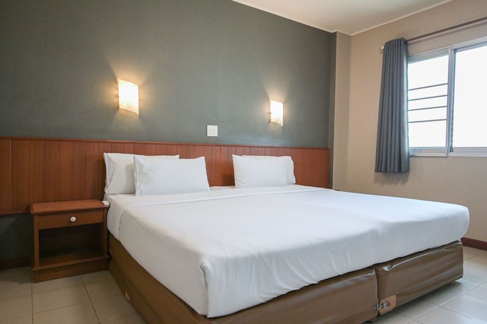 Rattana Park Hotel Standard Double Room 7