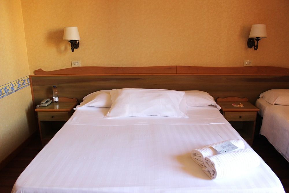 Phi Hotel Ambra Classic plus room