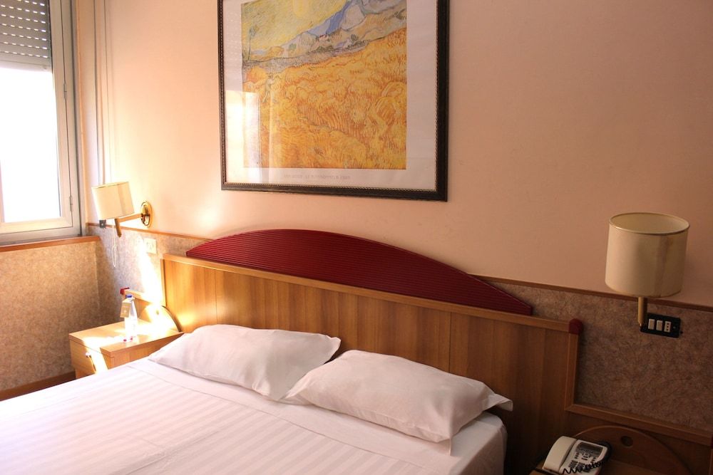 Phi Hotel Ambra Family room