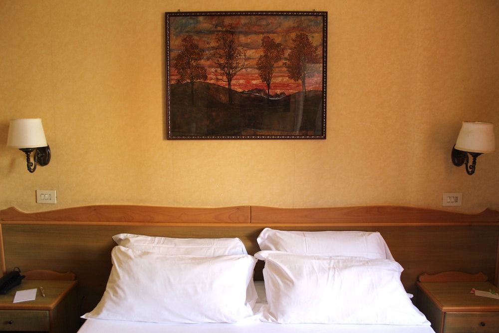 Phi Hotel Ambra Classic Double Room