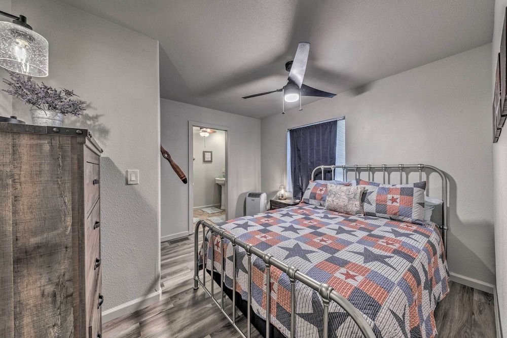 House (2 Bedrooms)