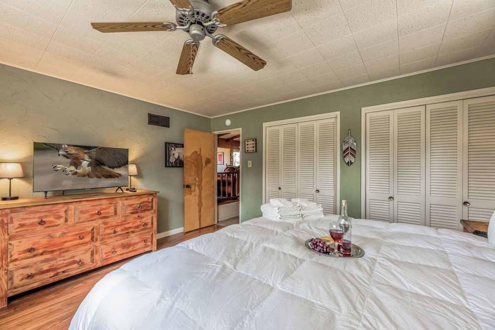 Studio (3 Bedrooms)
