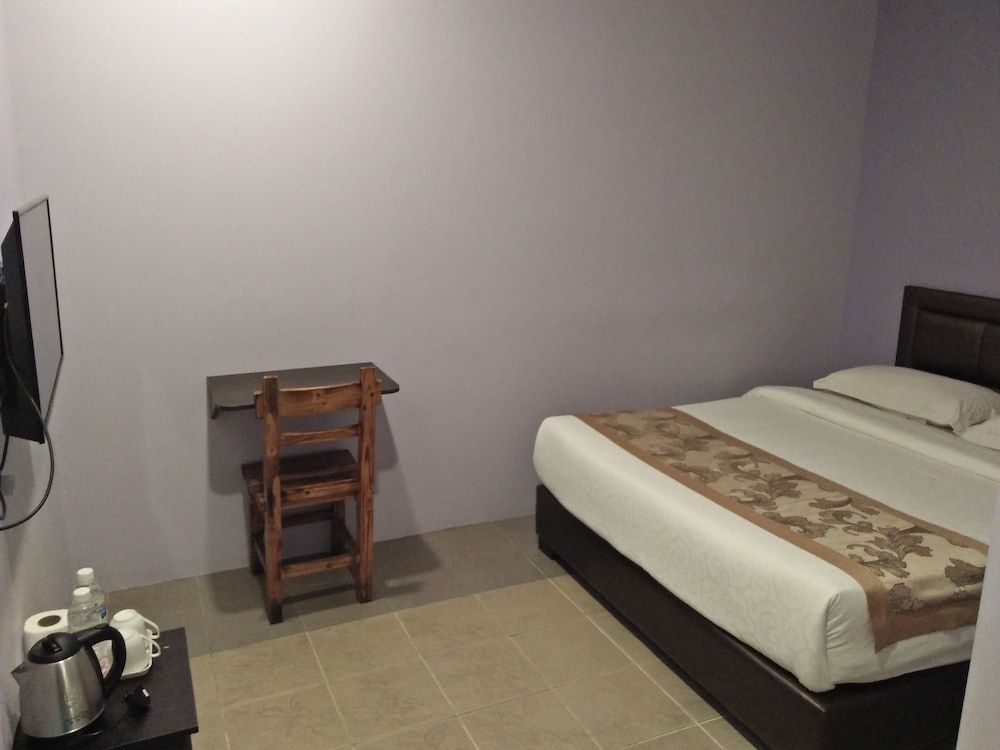 undefined Tiong Hua Hotel 10