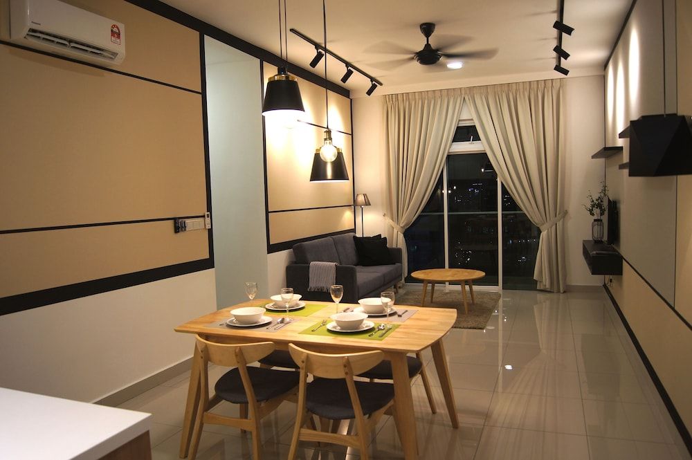 undefined Twin Galaxy Suites