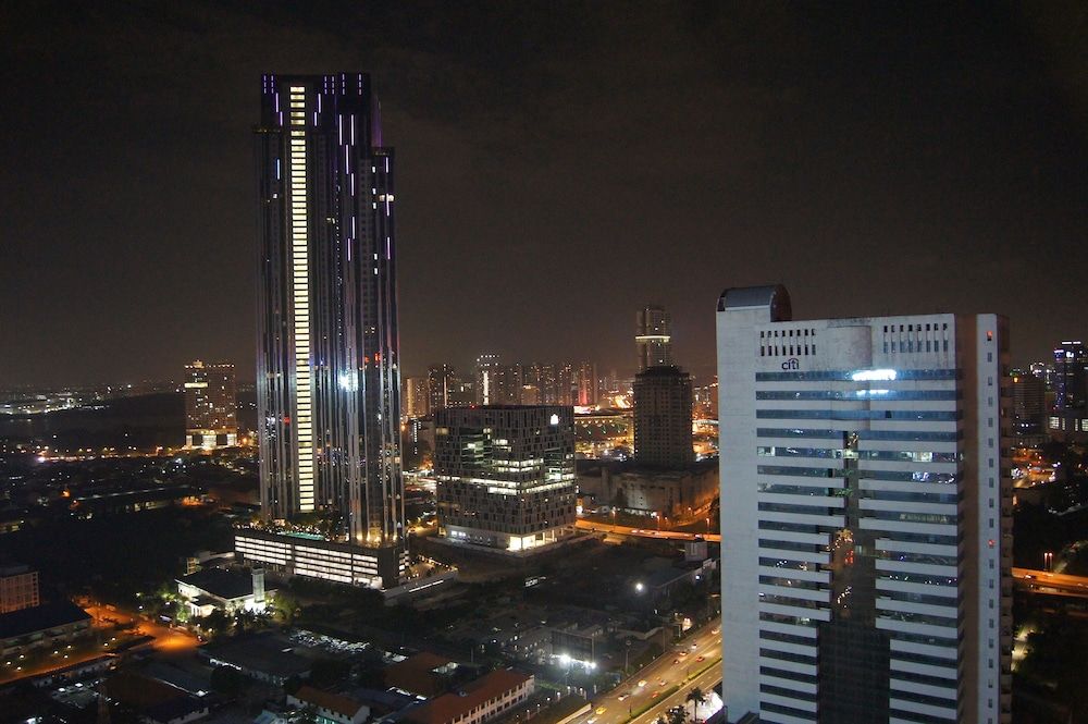 Twin Galaxy Suites Deluxe Suite, 2 Bedrooms, City View 8