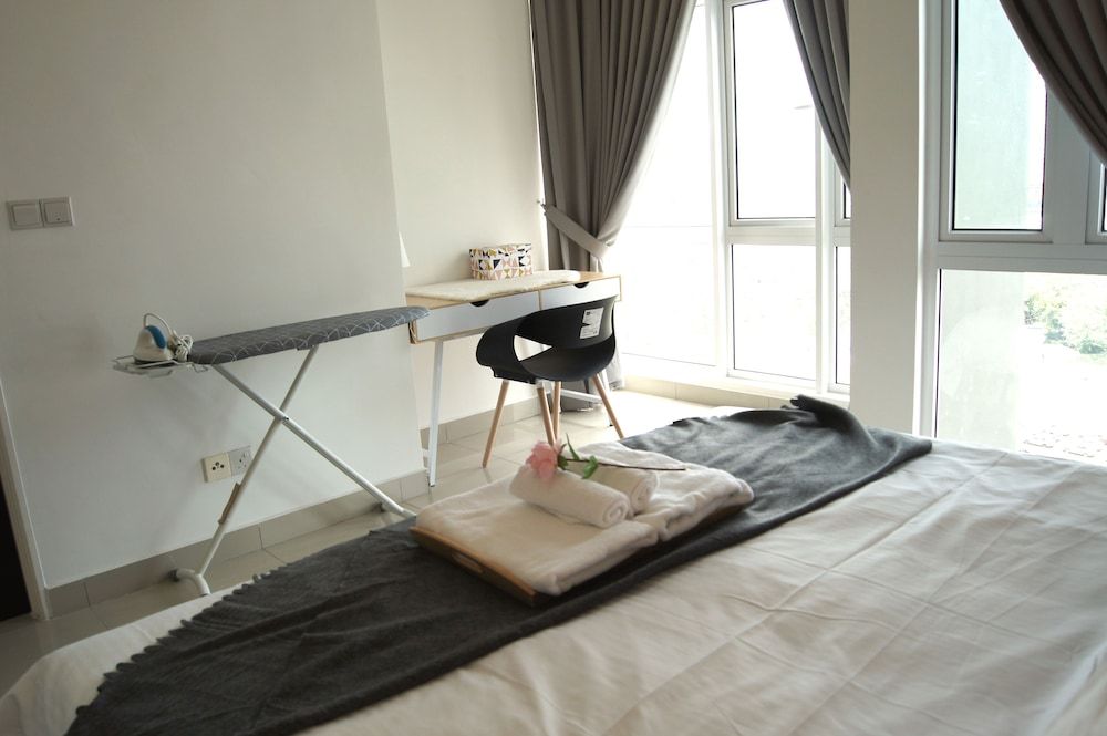 Twin Galaxy Suites Two-Bedroom Suite 4