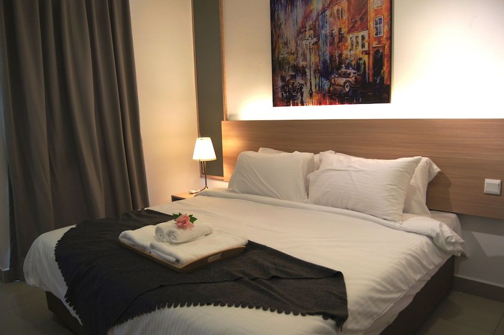 Twin Galaxy Suites Two-Bedroom Suite 10