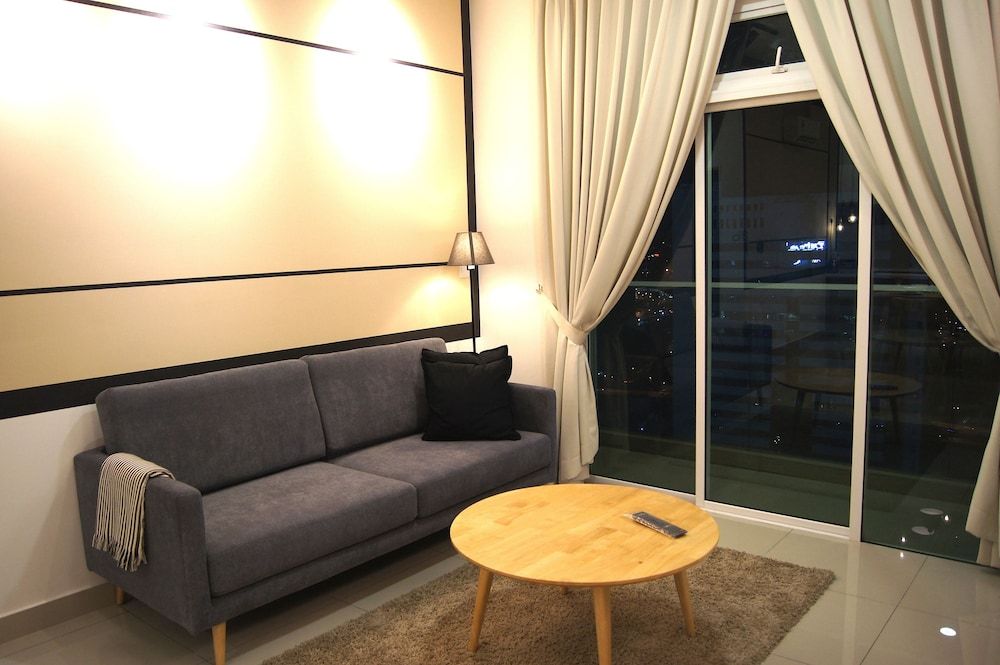 Twin Galaxy Suites Deluxe Suite, 2 Bedrooms, City View 20