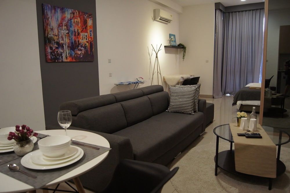 Twin Galaxy Suites Deluxe Double or Twin Room With City View 17