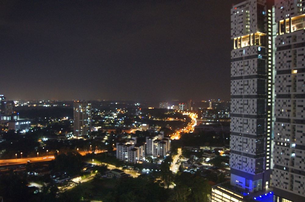 Twin Galaxy Suites Deluxe Suite, 2 Bedrooms, City View 7