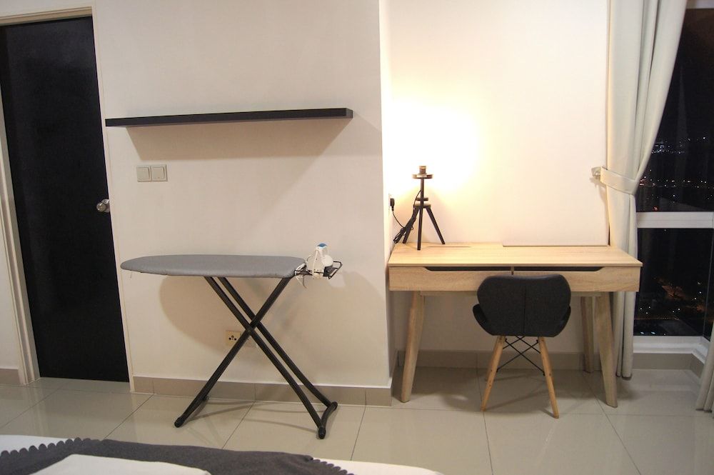 Twin Galaxy Suites Deluxe Suite, 2 Bedrooms, City View 21