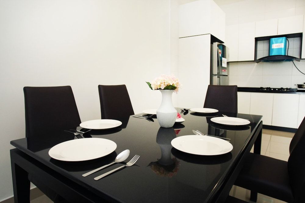 Pinnacle Tower Family Apartment, 3 Bedrooms 9