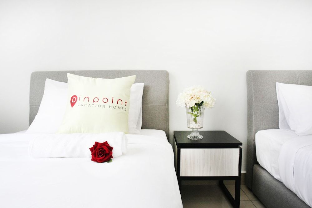 undefined Pinnacle Tower 7