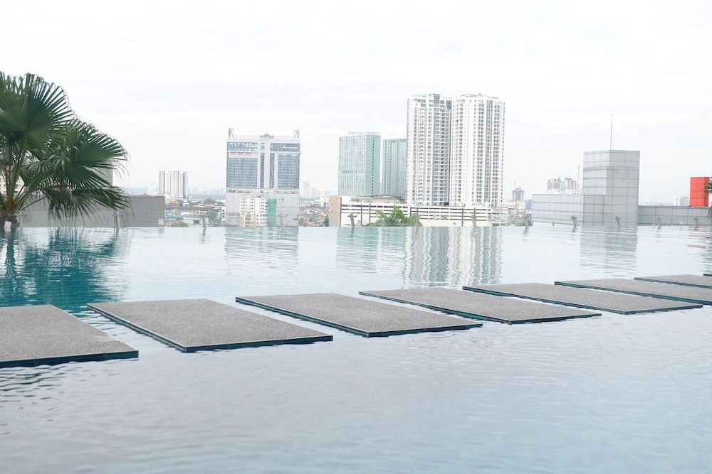 undefined Pinnacle Tower 10