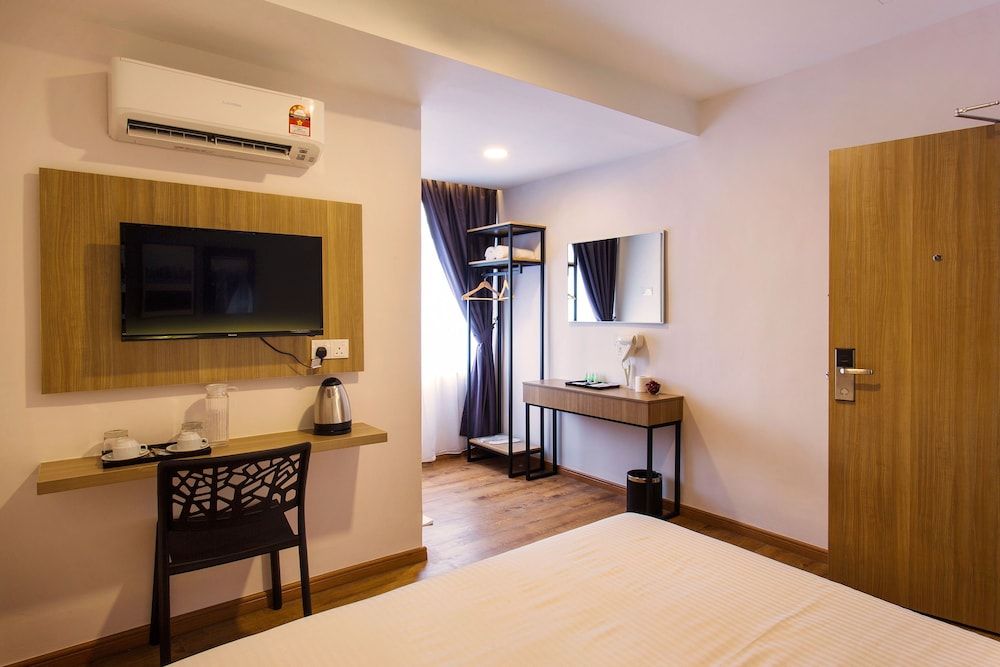 Hotel Insuna Deluxe Room (Window) 6