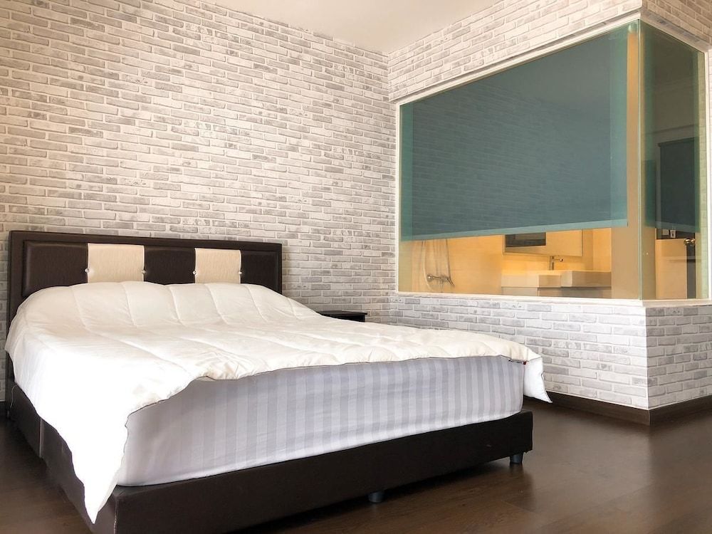 undefined V at Summerplace 9