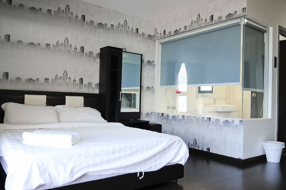 undefined V at Summerplace 6