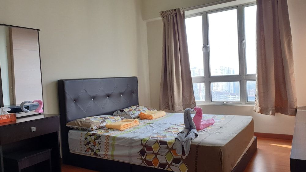 undefined Zenith Suite Residence 7