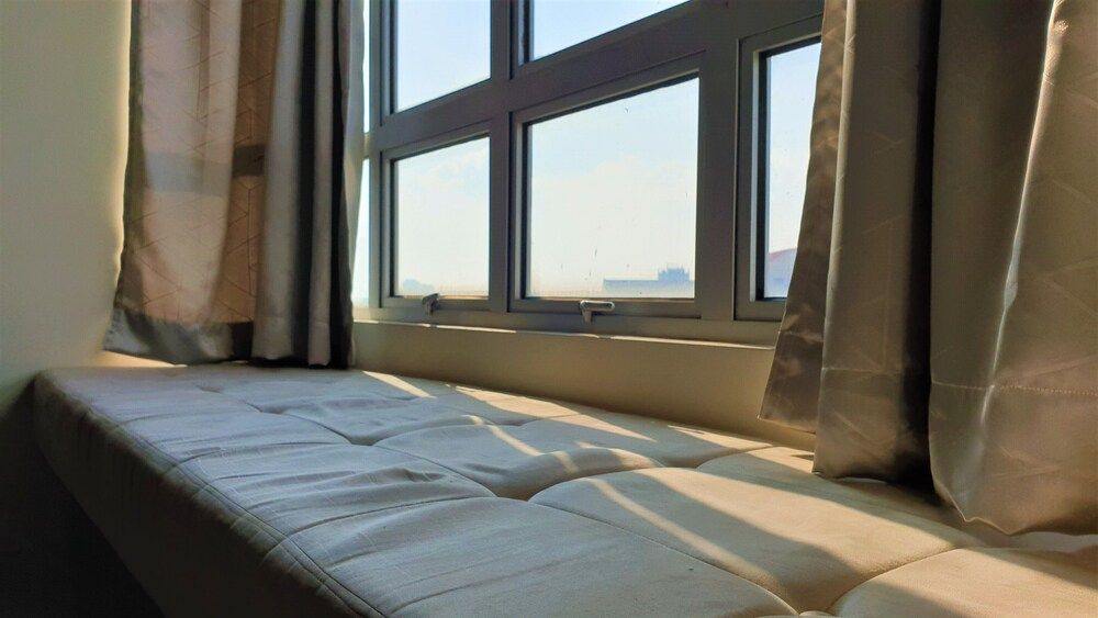 undefined Zenith Suite Residence 8