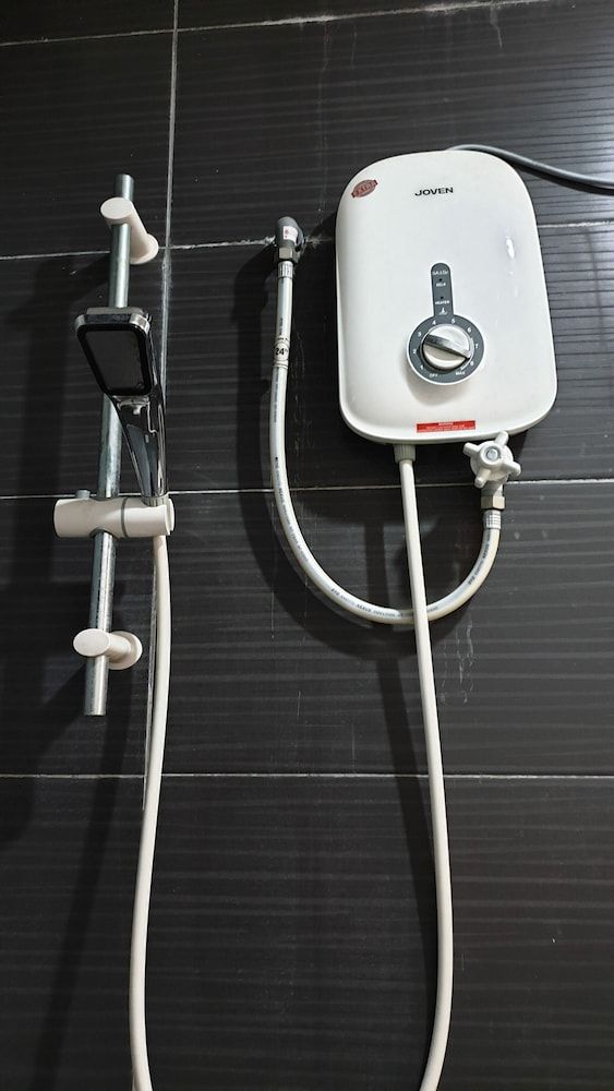 Zenith Suite Residence Comfort Apartment 24