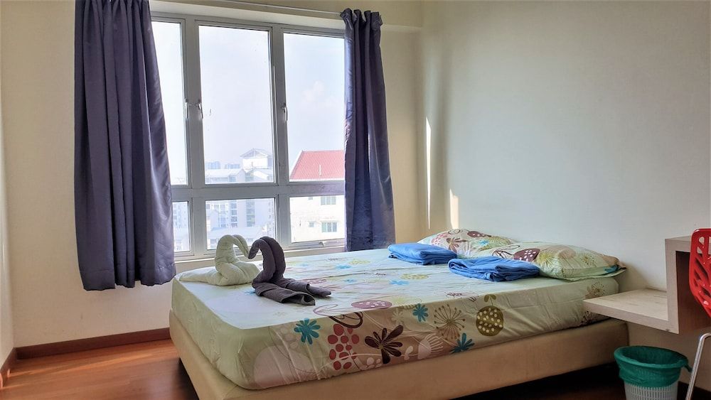 undefined Zenith Suite Residence 9