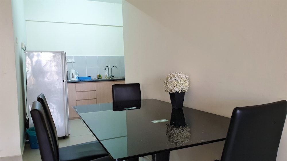 Zenith Suite Residence Comfort Apartment 8