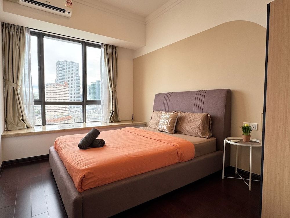 undefined JB City CIQ-R&F Shopping Mall Apartment 4