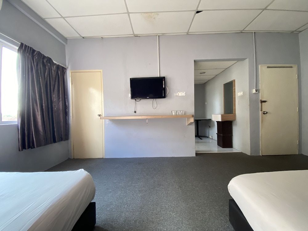 OYO 89760 Harmoni Inn Hotel Superior Suite 2