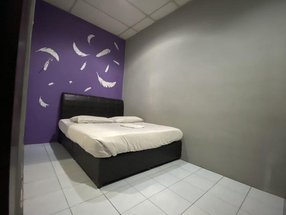 undefined OYO 89760 Harmoni Inn Hotel 2