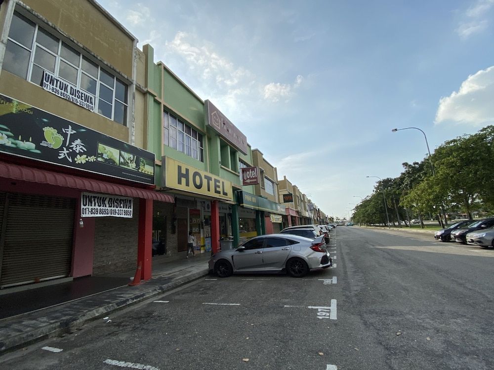 undefined OYO 89760 Harmoni Inn Hotel 6