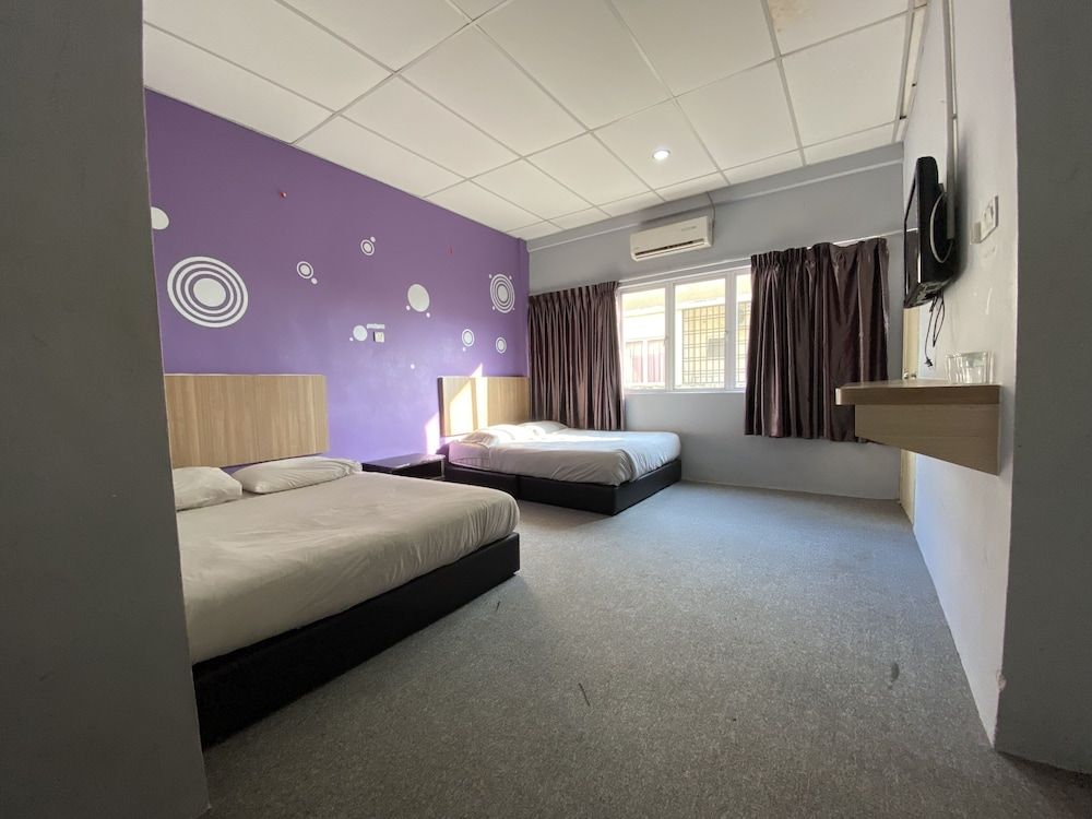 undefined OYO 89760 Harmoni Inn Hotel