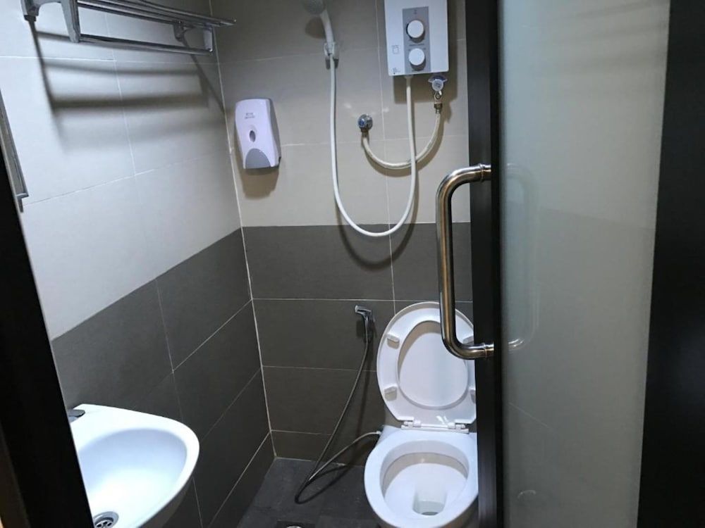 Hotel Bliss Deluxe Queen Bed Premium 10