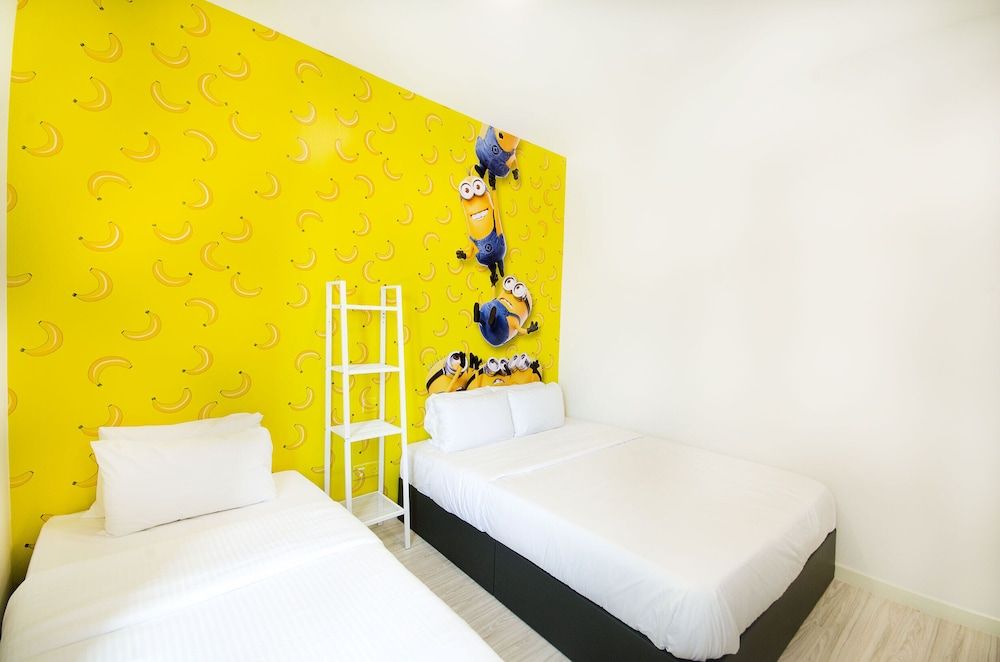 Zenith Suites JBCC by OKGOSTAY Two Bedroom Family Room Apartment (Yellow) 2