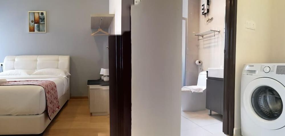 undefined Favoured Seaview Suite 7