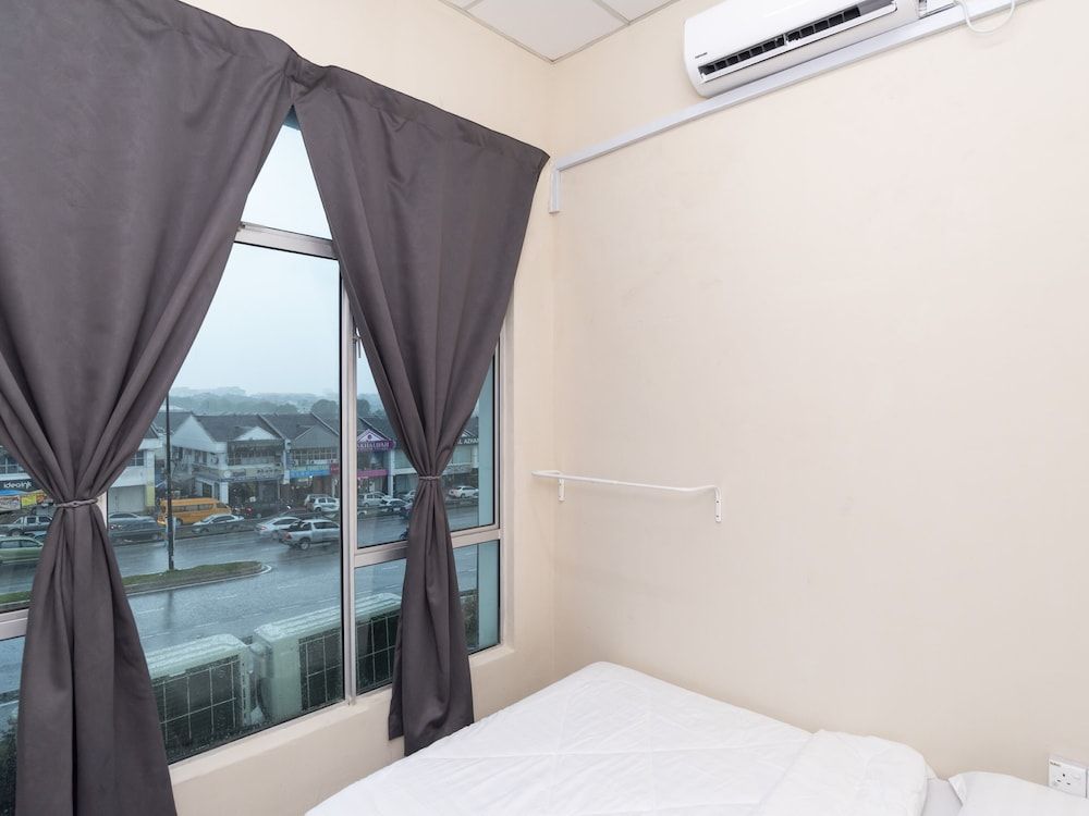 undefined SPOT ON 89757 The Rooms JB 10