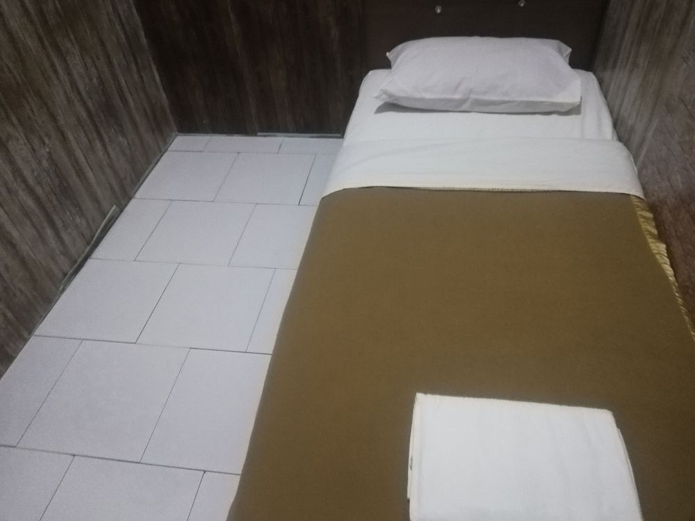 undefined SPOT ON 90095 Slk Hotel 7