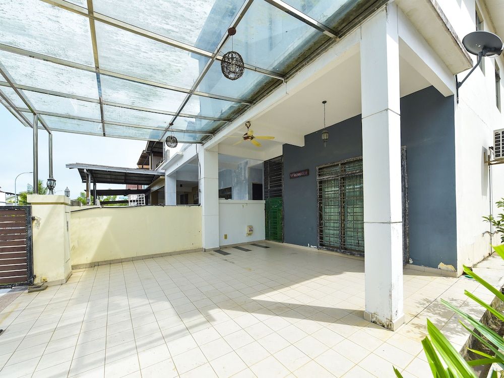 undefined OYO Home 90532 Casa Azlinda Muslim 6