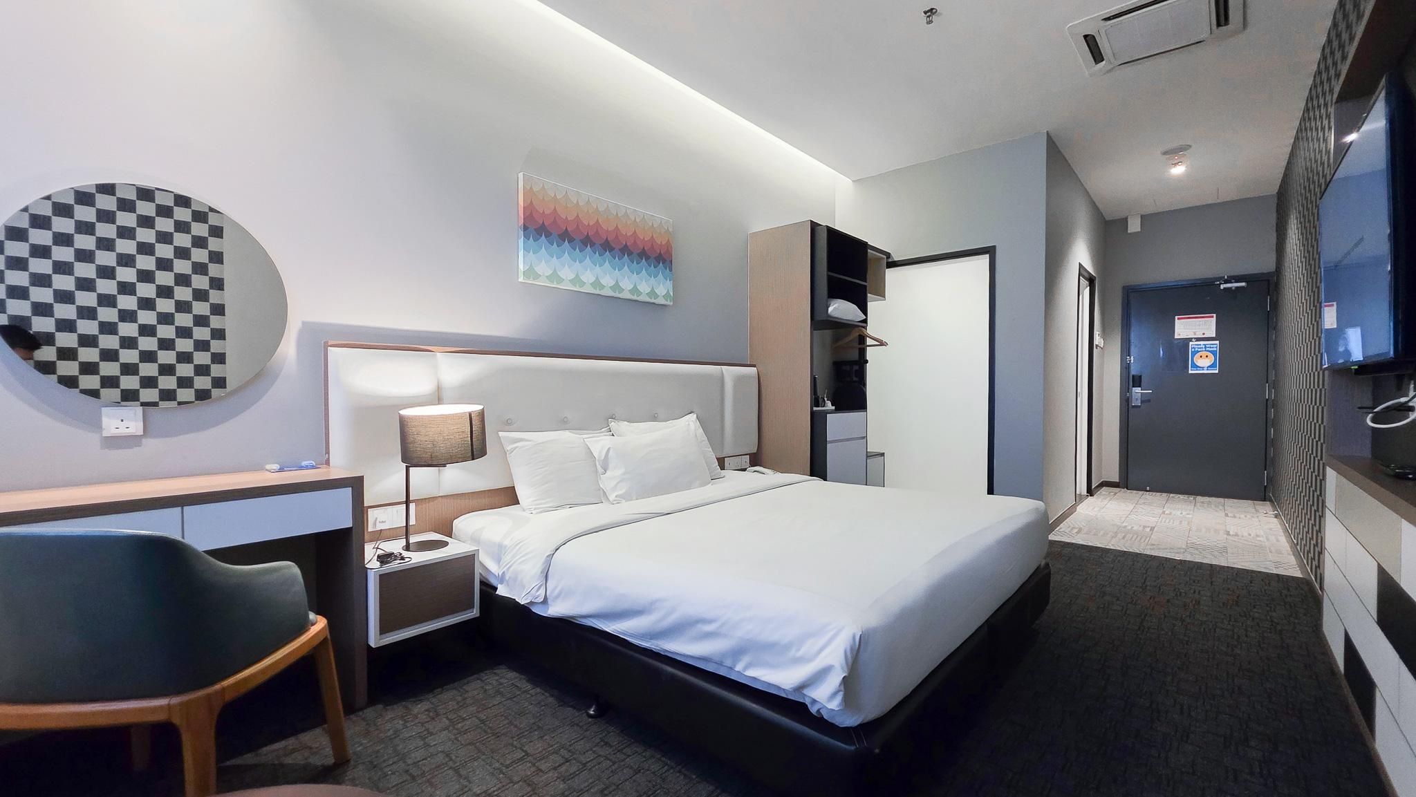 Fives Hotel DNP Standard King Room 2
