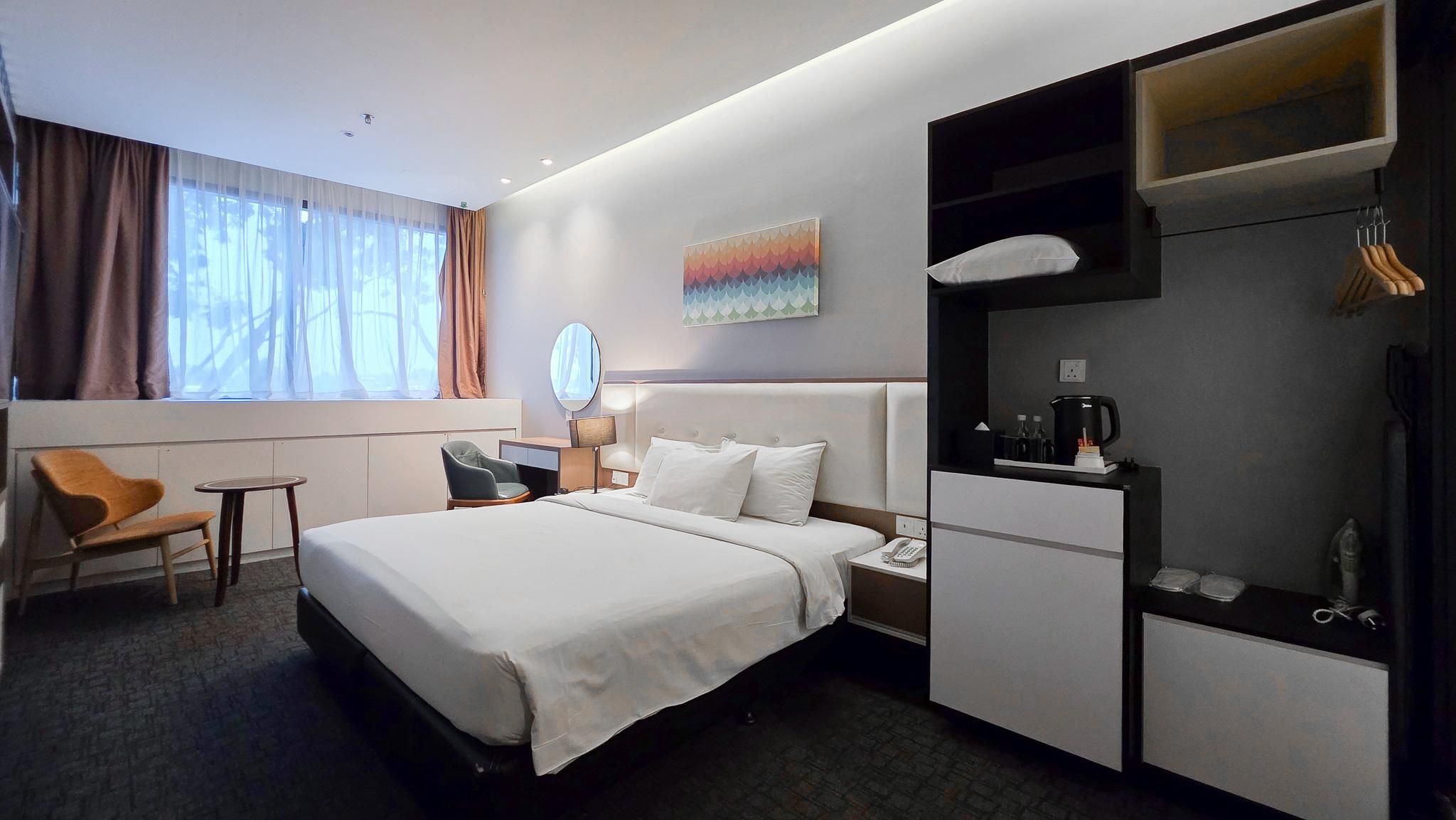 Fives Hotel DNP Standard King Room 4