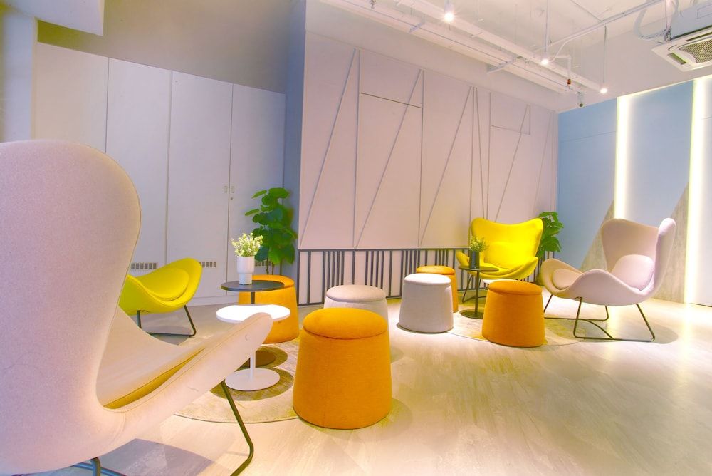 undefined Fives Hotel DNP 4