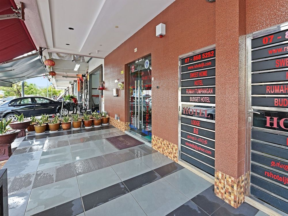 undefined Super OYO Capital O 90687 Rs Hotel 6