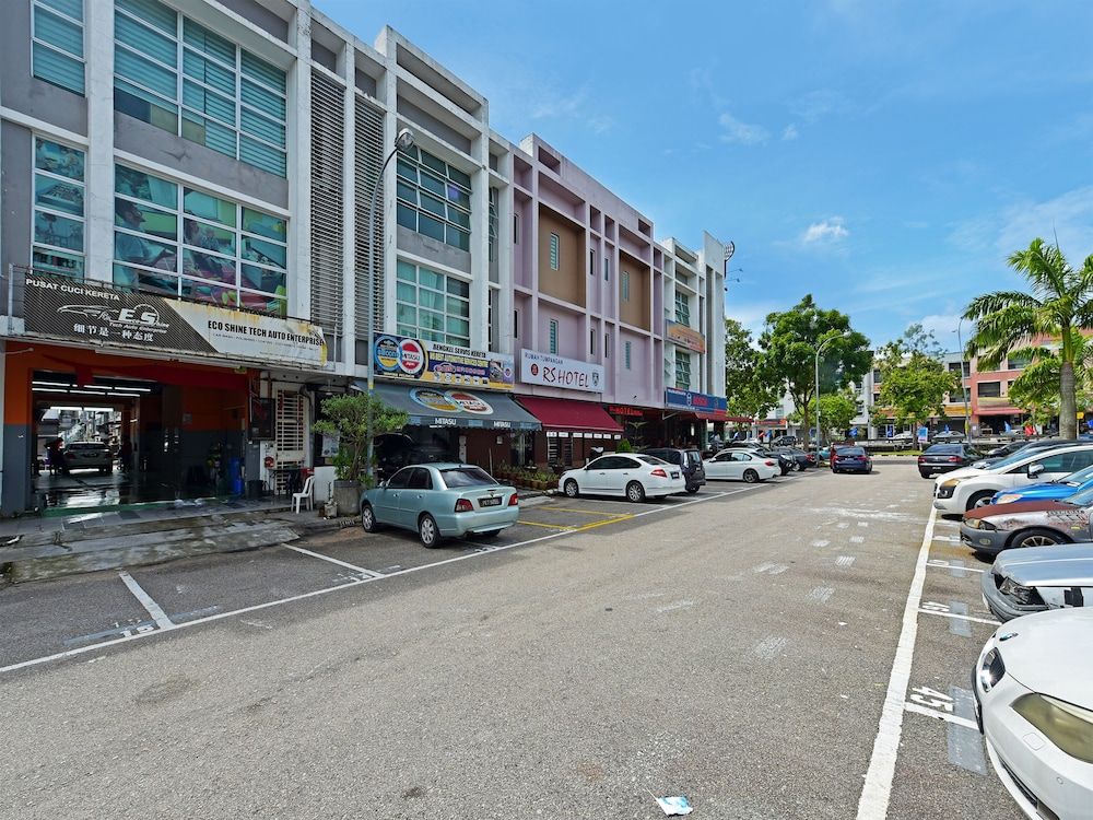 undefined Super OYO Capital O 90687 Rs Hotel