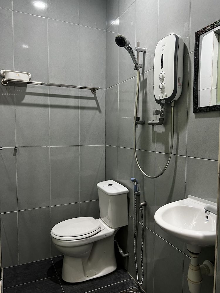 Homestay 77 Basic Double Room 6