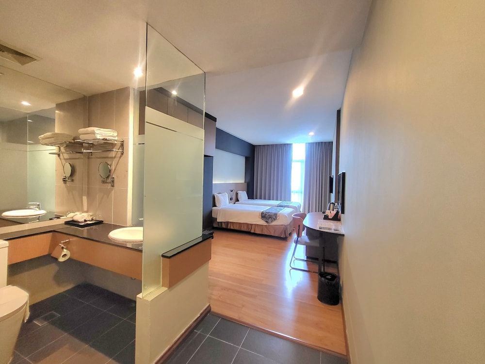 Roxy Hotel and Apartments Superior Twin Room 2