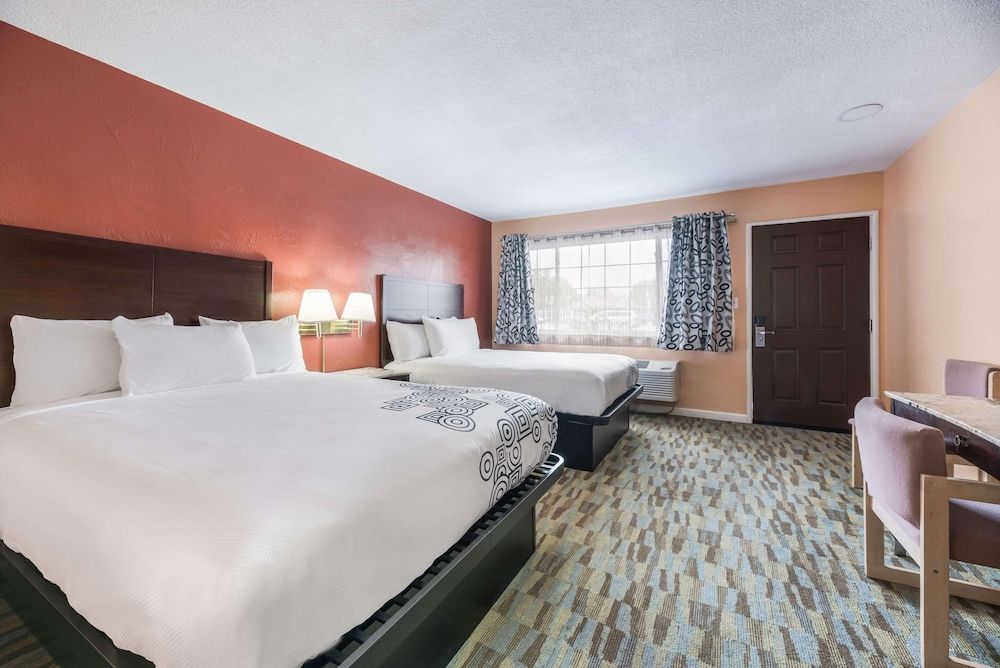 Standard Room, 2 Queen Beds, Non Smoking
