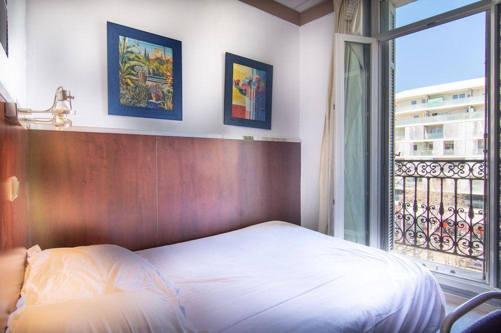 undefined Hôtel du Pharo 2